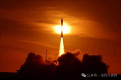 并4次获得“中国意大利陶瓷设想大赛先辈